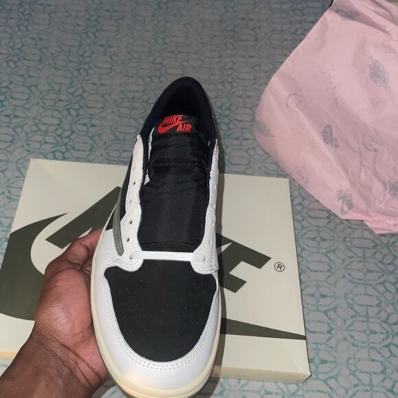 Travis Scott  Air Jordan 1 Retro Low OG \'Olive\' Size 10M/11.5W main image 11